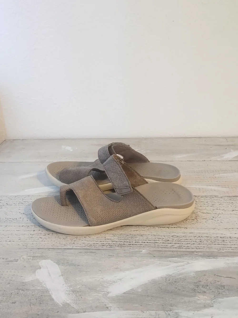 Bzees Women’s 7.5Gray Stretch Fabric  Comfort Sandals/UK size 4.5 good condition